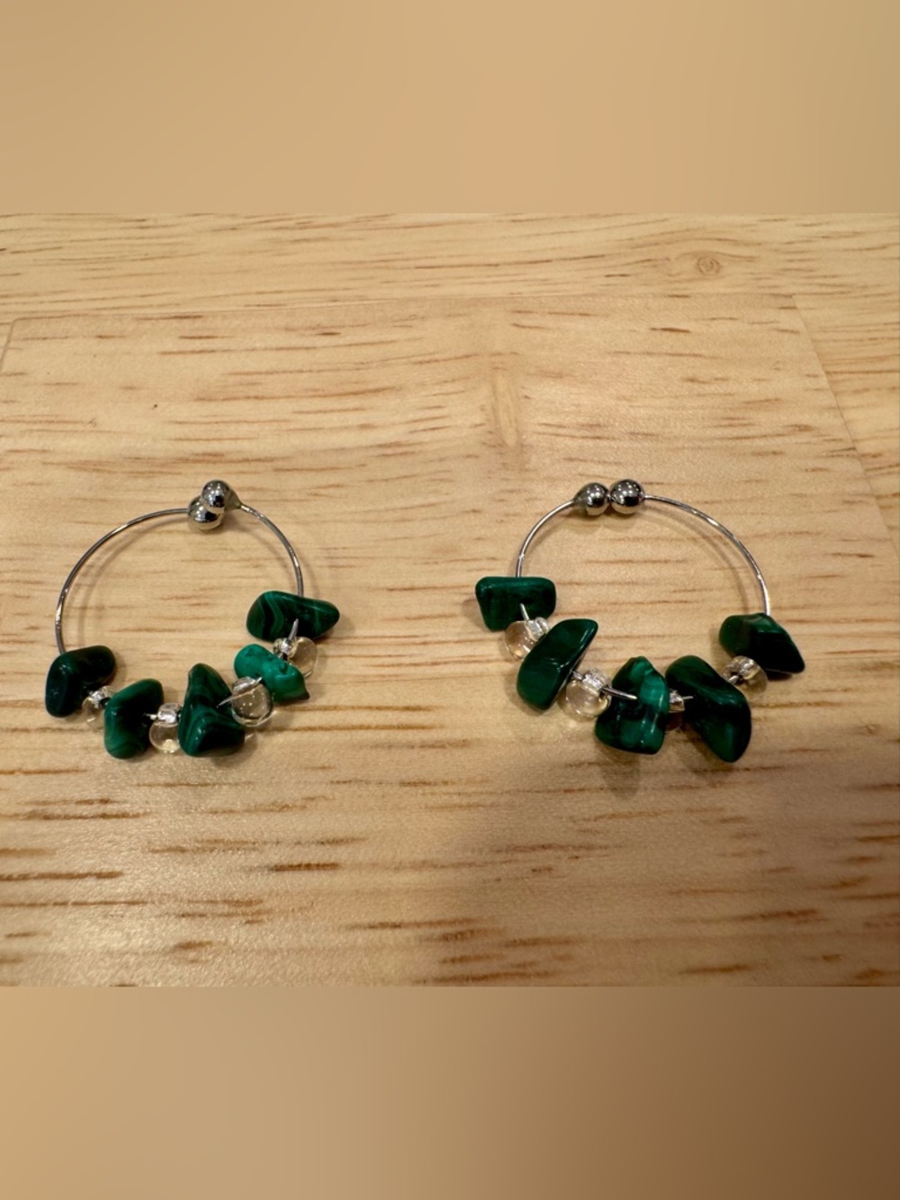 ✨ Nature’s Masterpiece: Malachite & Silver Hoop Clip-Ons ✨